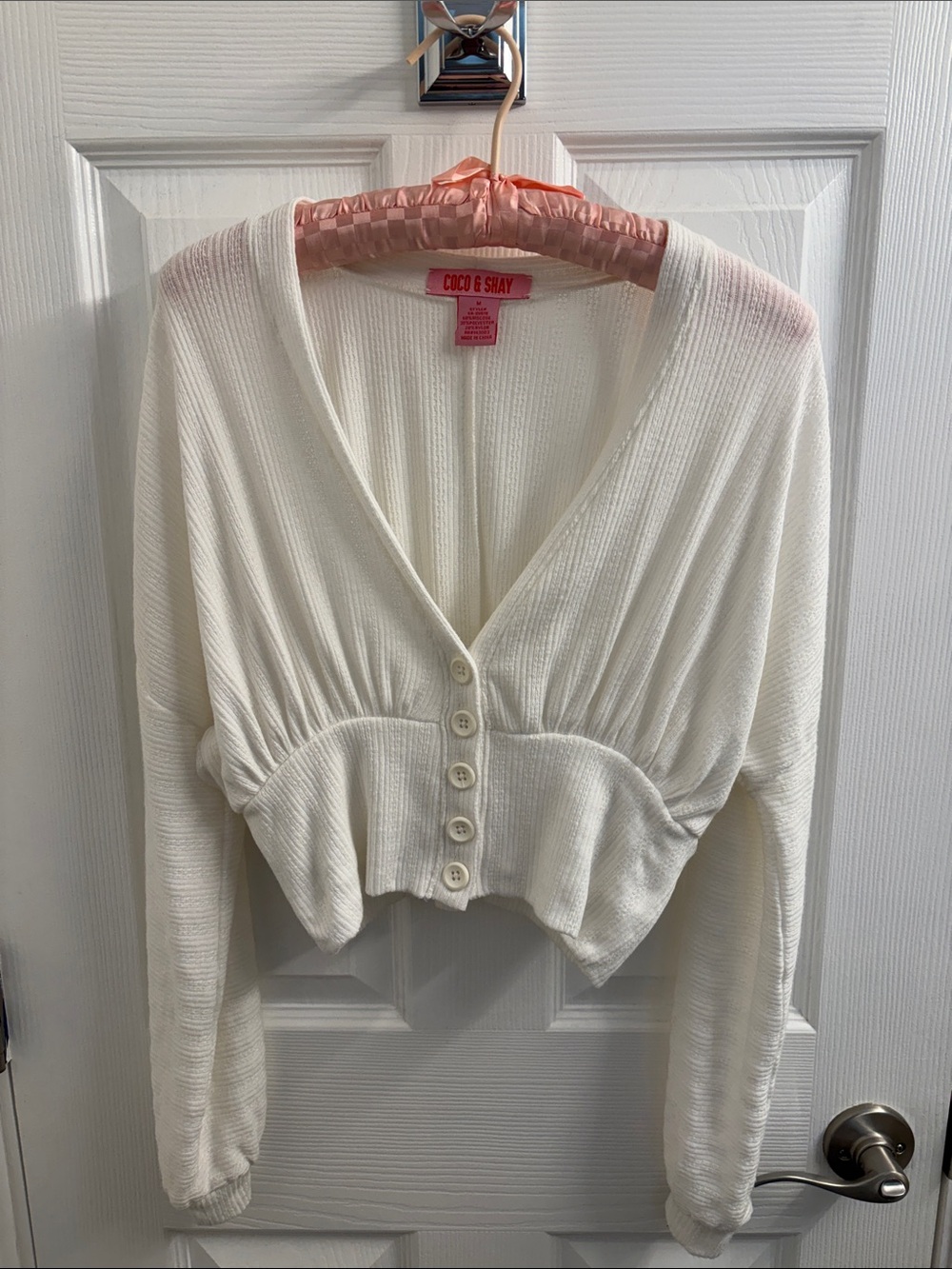 Women's Coco & Shay Ivory Cropped Button Cardigan - Style! Size M